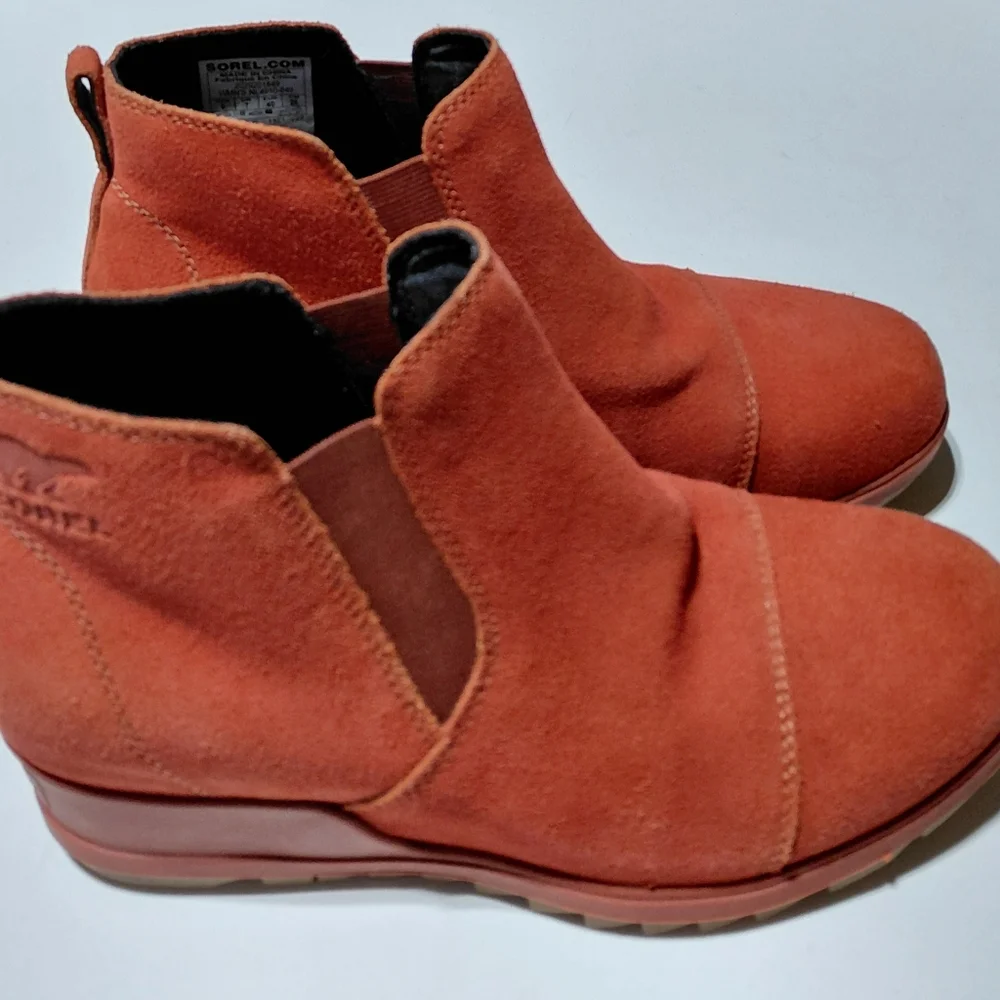 SOREL Women's Evie Pull On Waterproof Leather Suede Bootie - 9